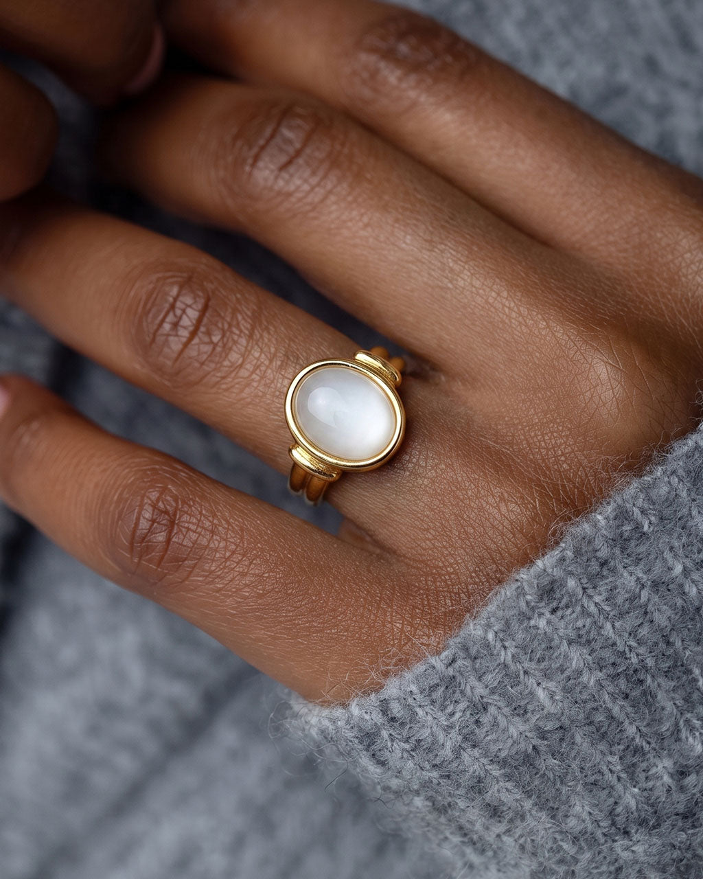 Bezel Set Mother of Pearl Open Waterproof Gold Ring