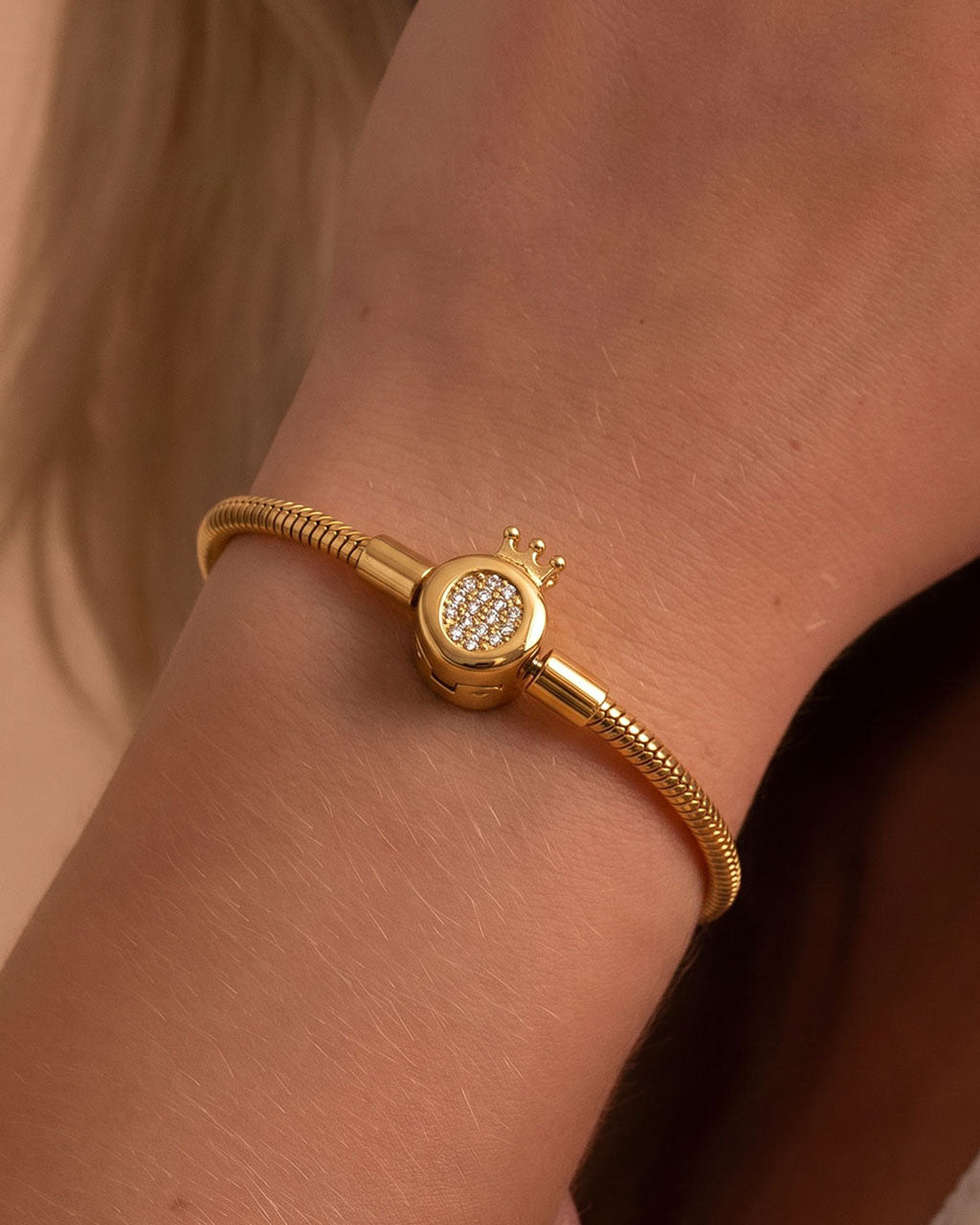 Charm Clasp Herringbone Chain Waterproof Gold Bracelet