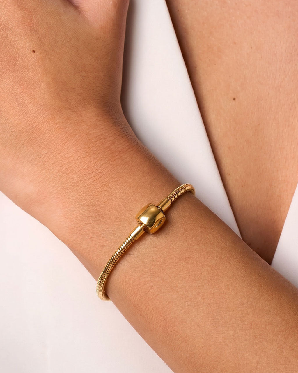 Charm Clasp Herringbone Chain Waterproof Gold Bracelet