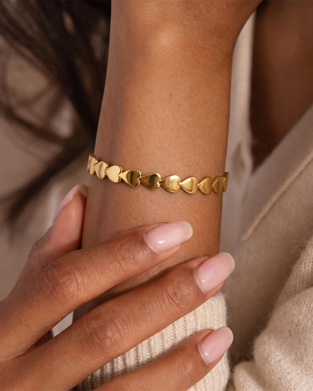 Continuous Linked Heart Cuff Waterproof Gold Bangle