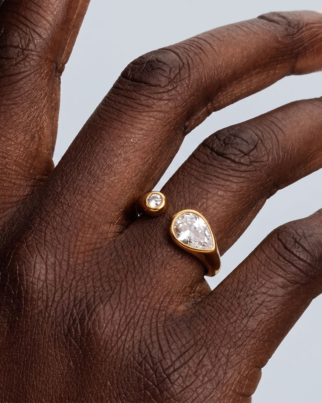 Distinctive Modern Two Stone Open Waterproof Gold Ring