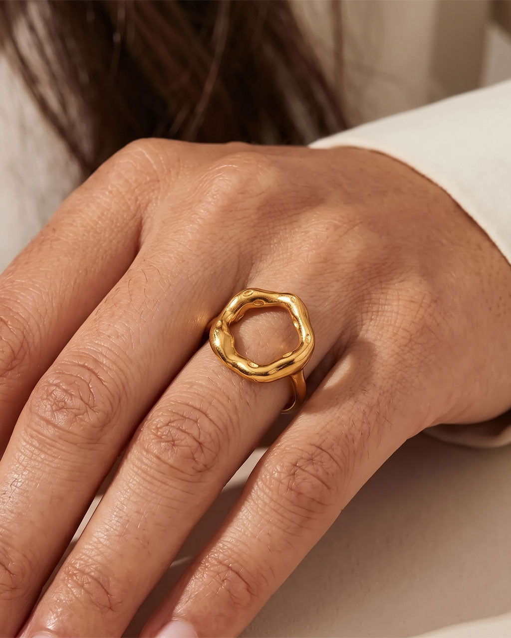 Distinctive Molten Circle Open Waterproof Gold Ring