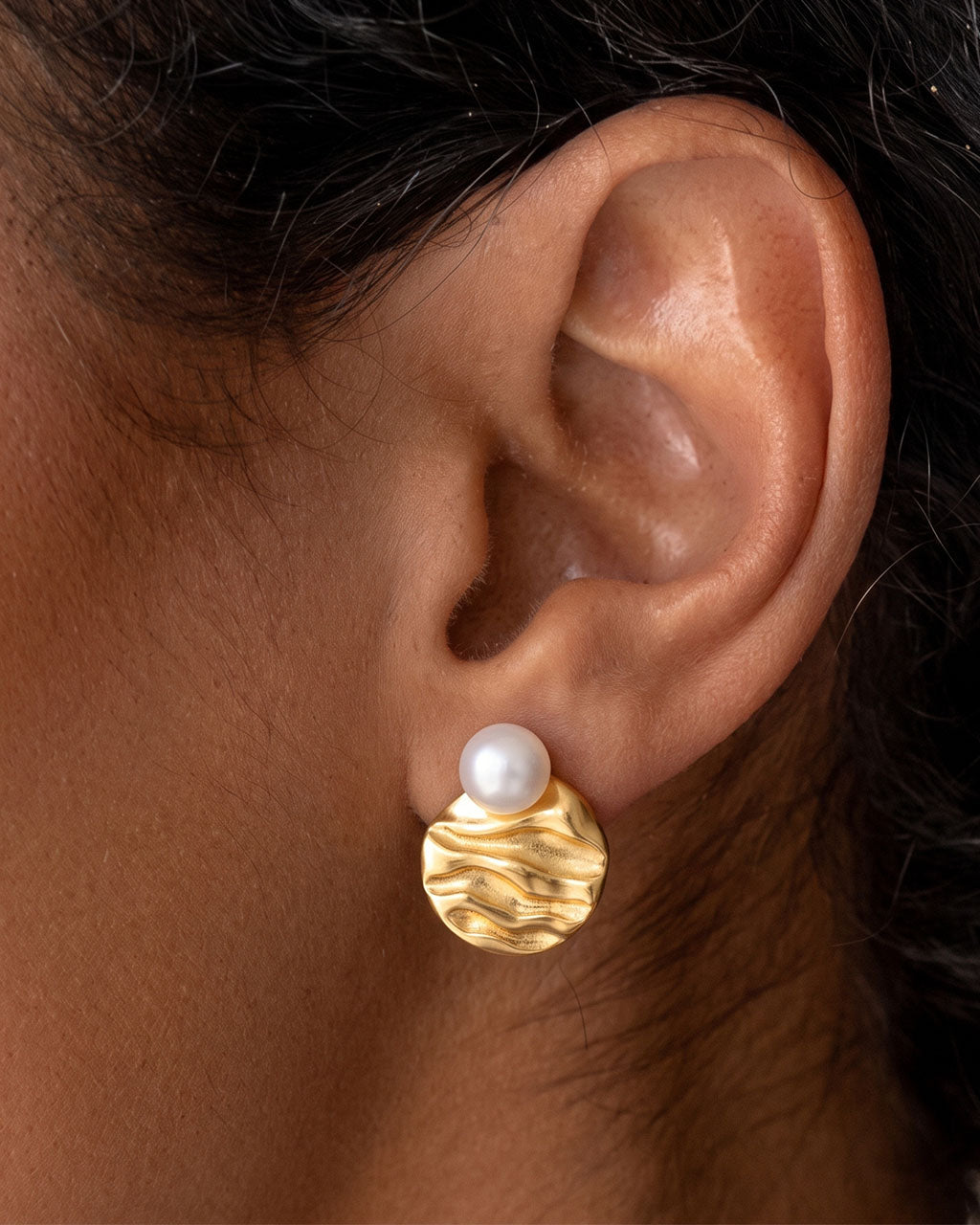 Freshwater Pearl Disc Stud Waterproof Gold Earrings