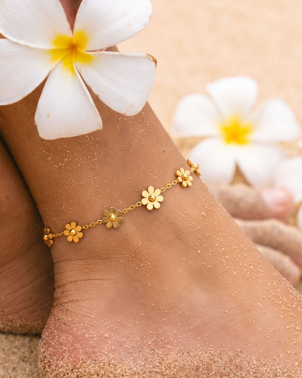 Graduated Daisy Flower Garland Waterproof Gold Anklet