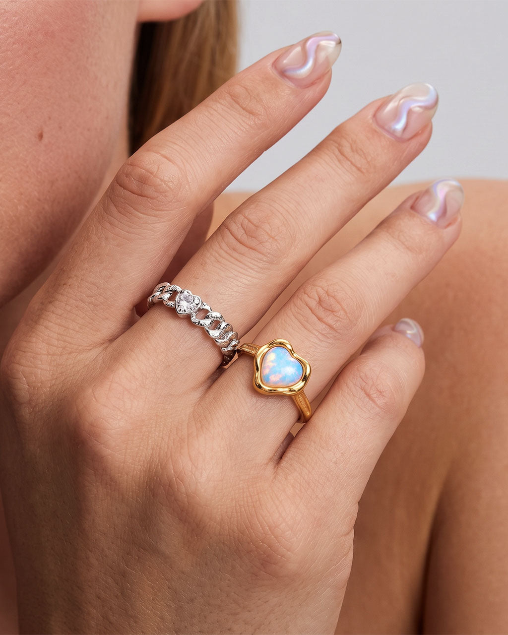 Iridescent Heart Cut Moonstone Waterproof Gold Ring
