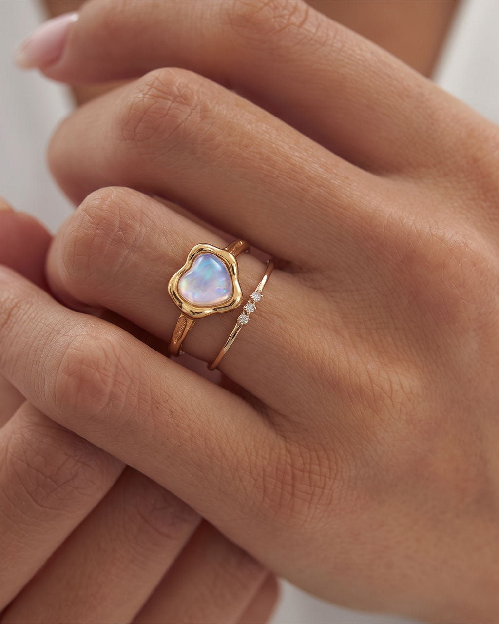 Iridescent Heart Cut Moonstone Waterproof Gold Ring