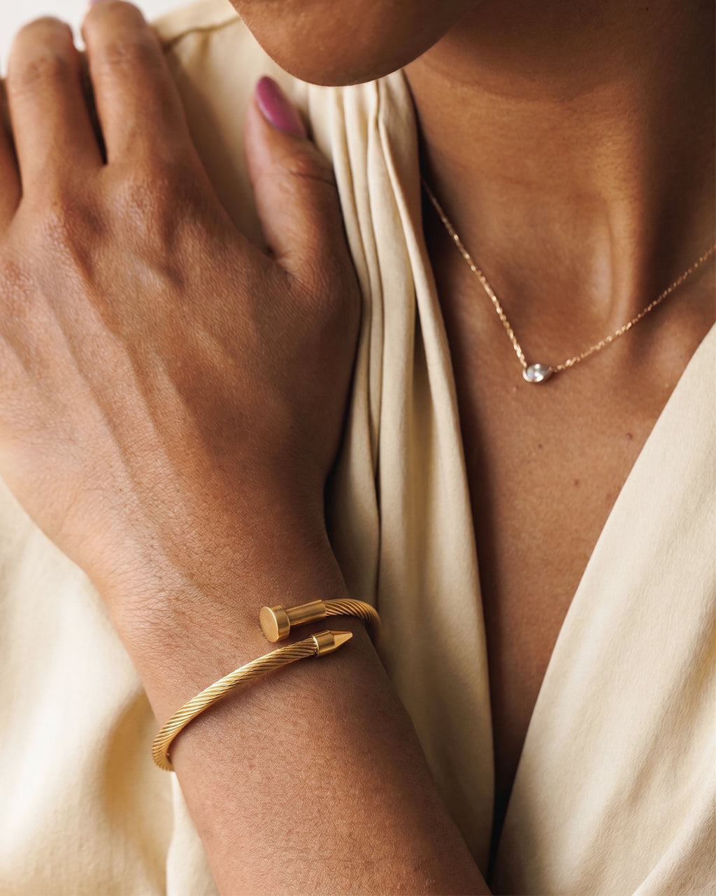 Luxe Nail Twisted Cable Bypass Waterproof Gold Bangle