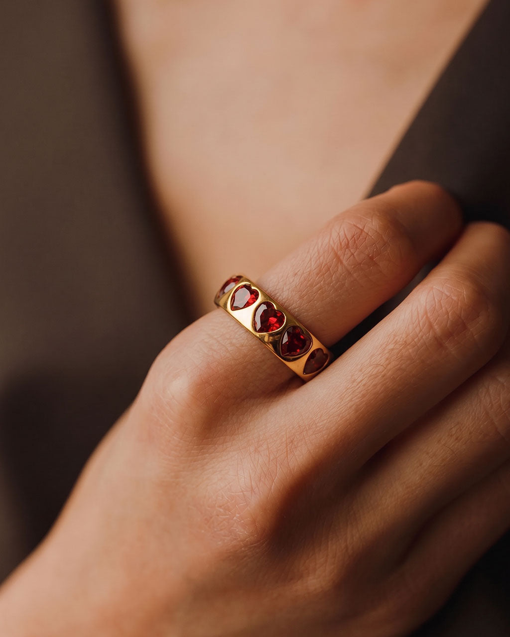 Luxury Heart Cut Five Stone Waterproof Gold Ring