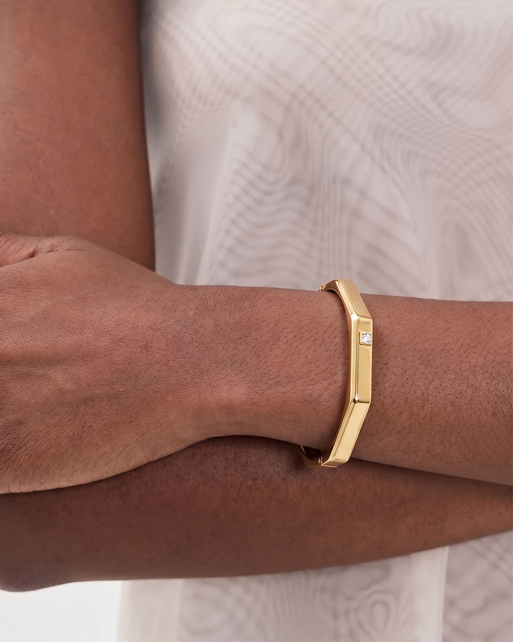 Minimalist Angular Solitaire Waterproof Gold Bangle