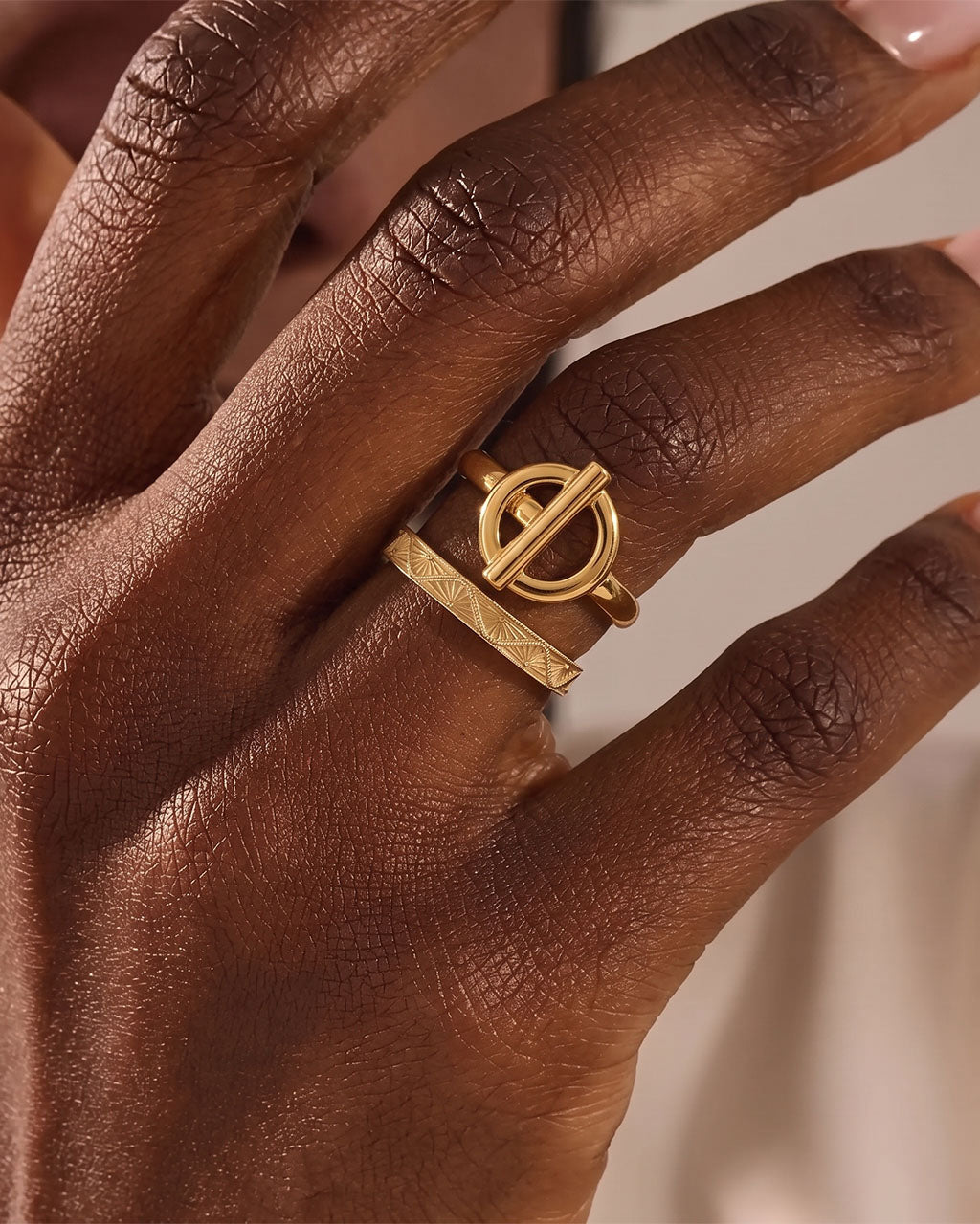 Minimalist T Bar Circle Statement Waterproof Gold Ring