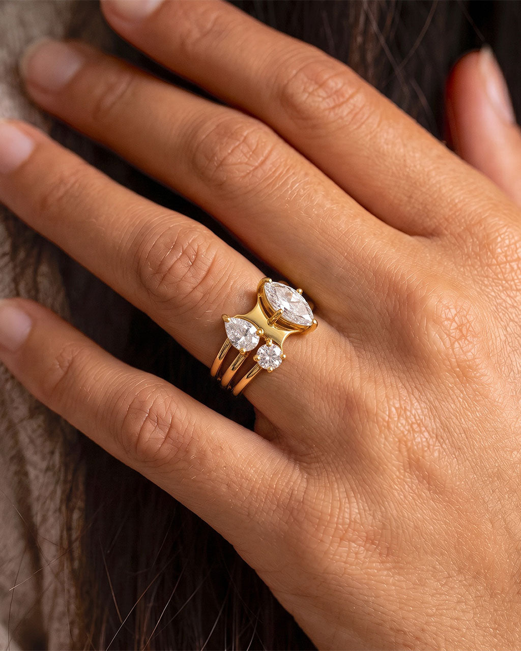 Mixed Cut Triple Stone Split Shank Waterproof Gold Ring