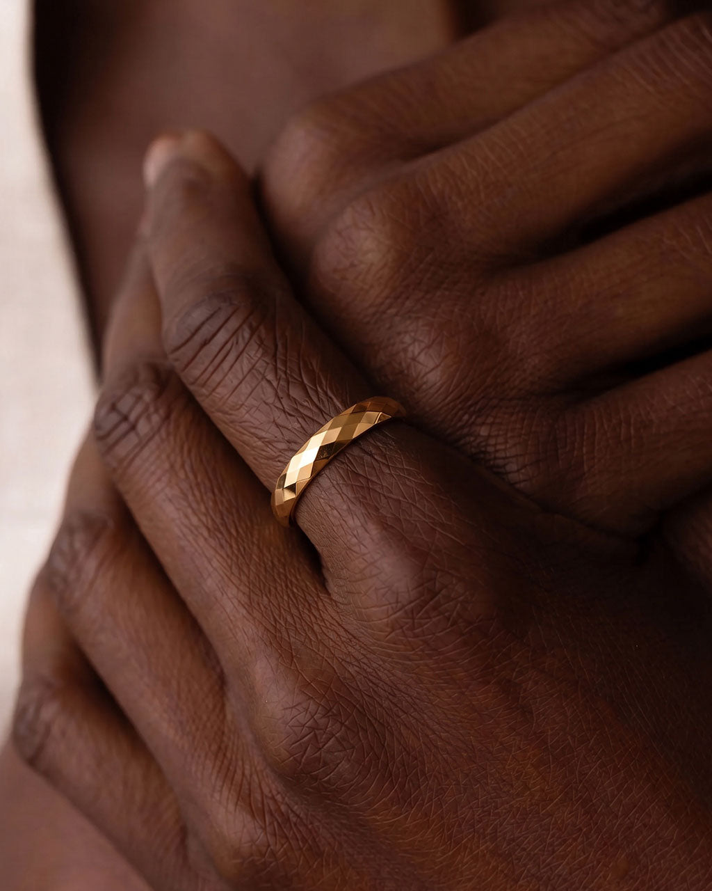 Modern Diamond Cut Stacking Band Waterproof Gold Ring