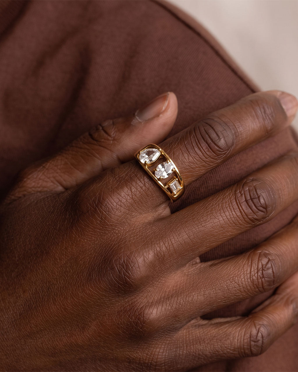 Modern Mixed Cut Three Stone Waterproof Gold Ring