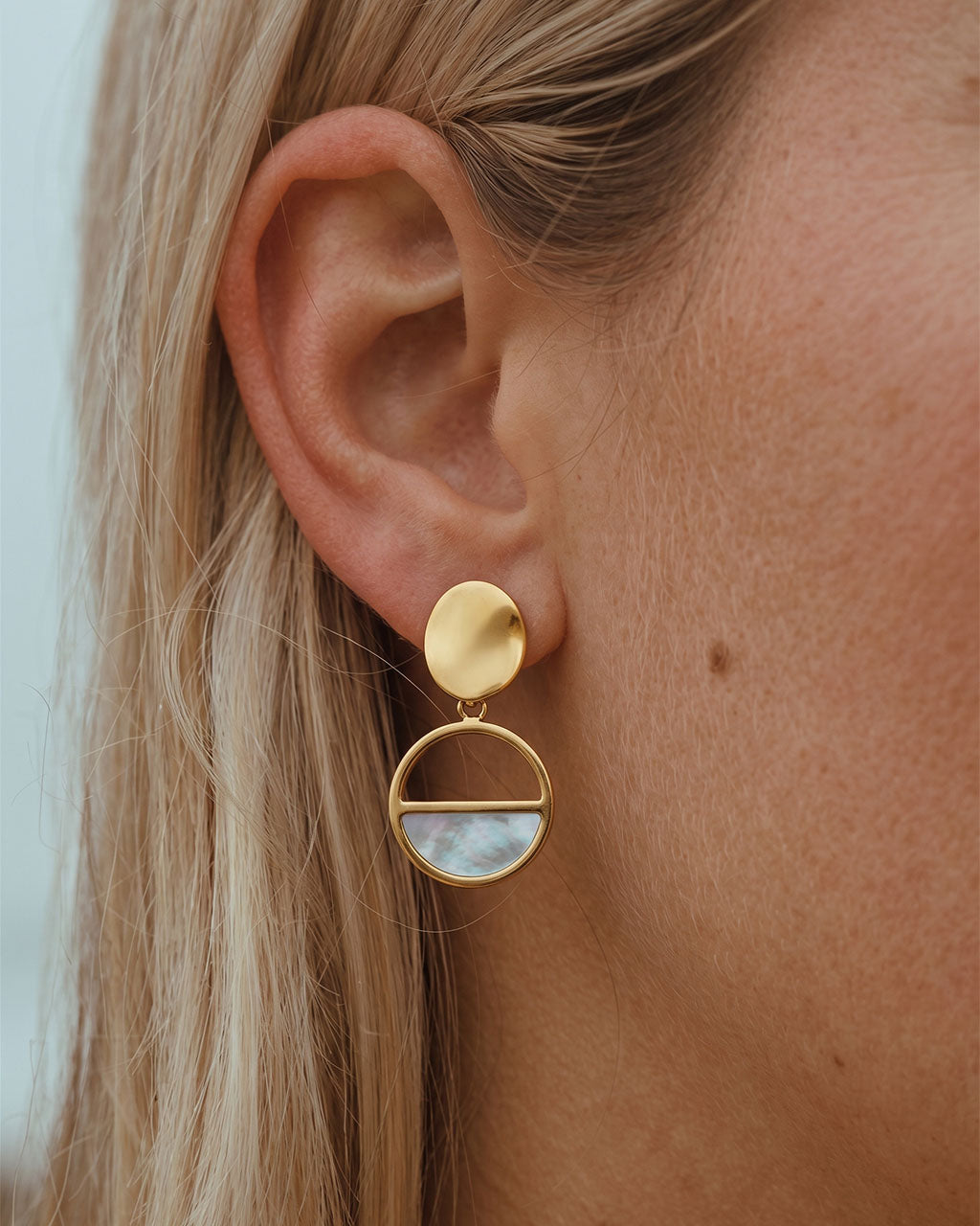 Mother of Pearl Horizon Stud Waterproof Gold Earrings