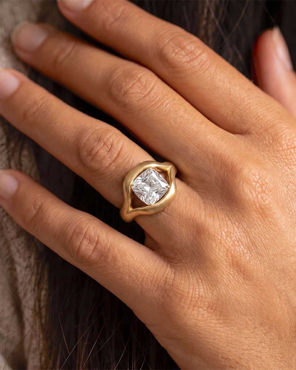 Organic Simulated Diamond Band Waterproof Gold Ring