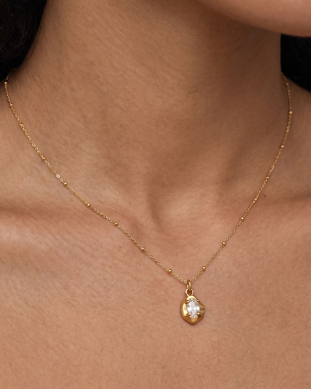 Oval Solitaire Molten Pendant Waterproof Gold Necklace