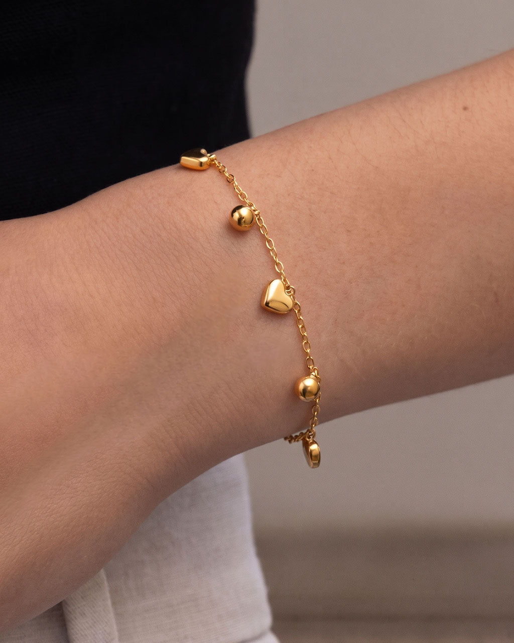 Puffy Heart & Bead Charm Waterproof Gold Bracelet