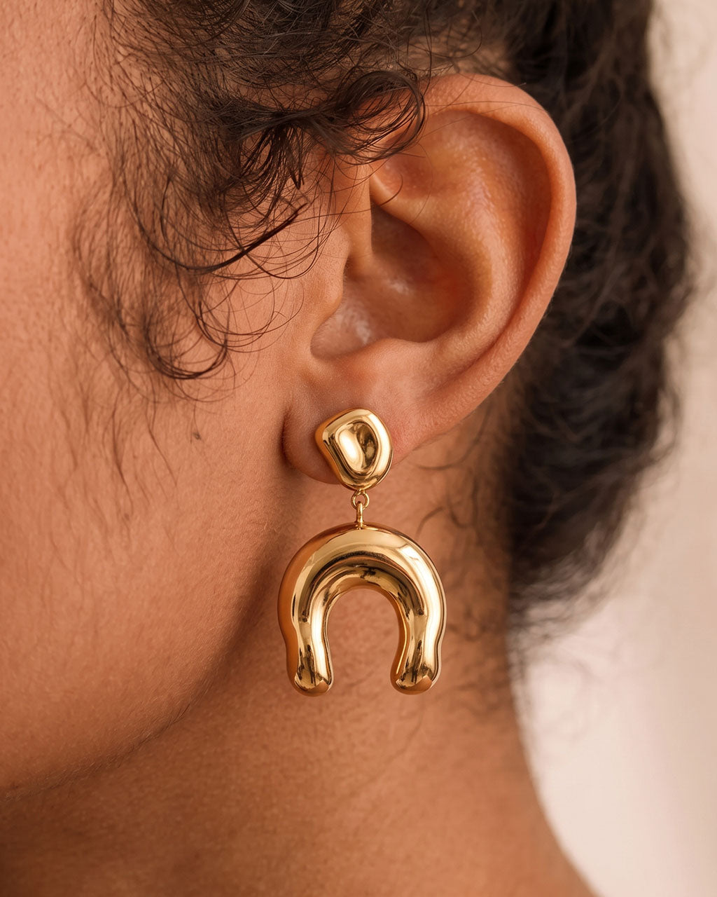 Sculpted Arch U Drop Stud Waterproof Gold Earrings