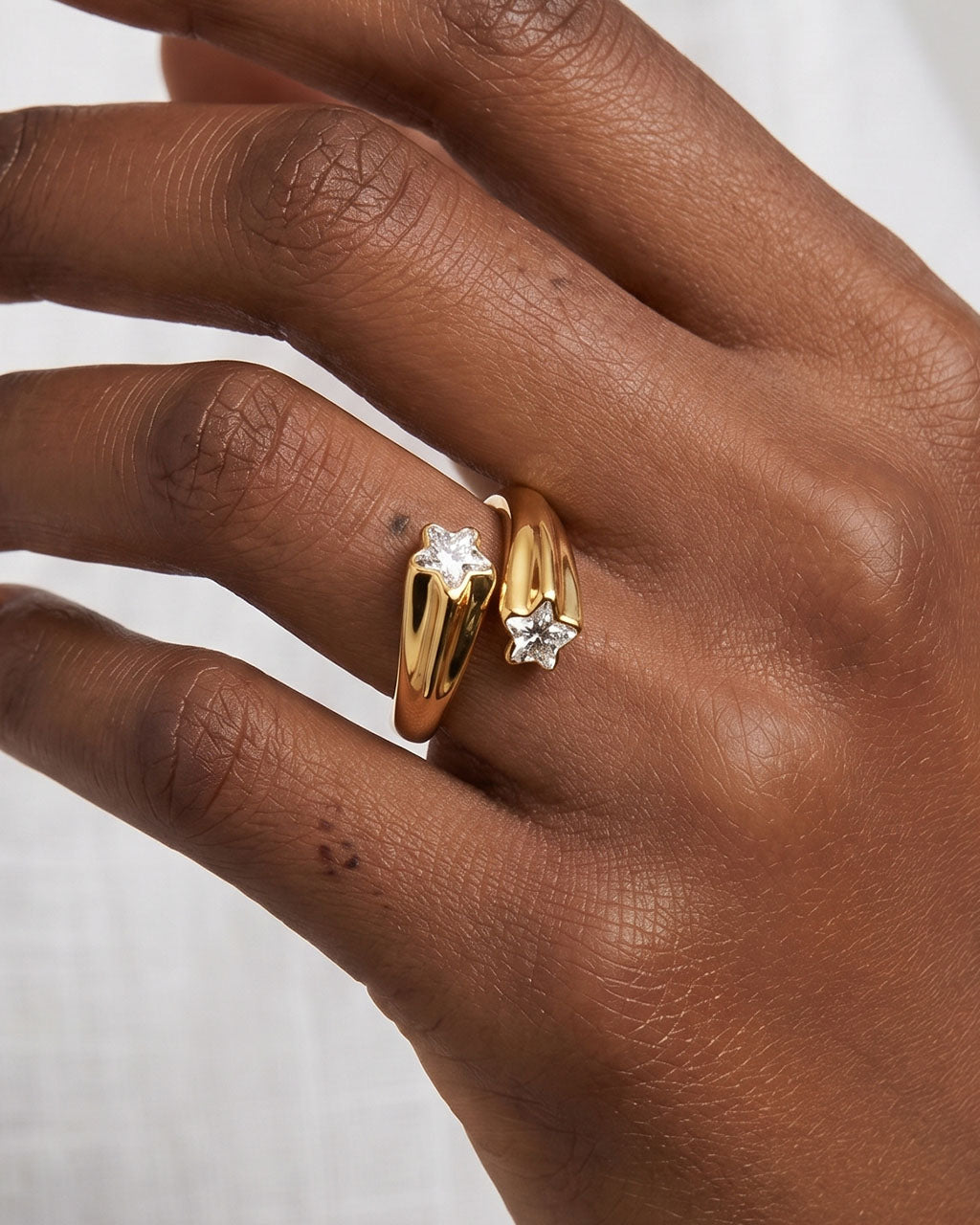 Sparkly Star Stone Bypass Waterproof Gold Ring