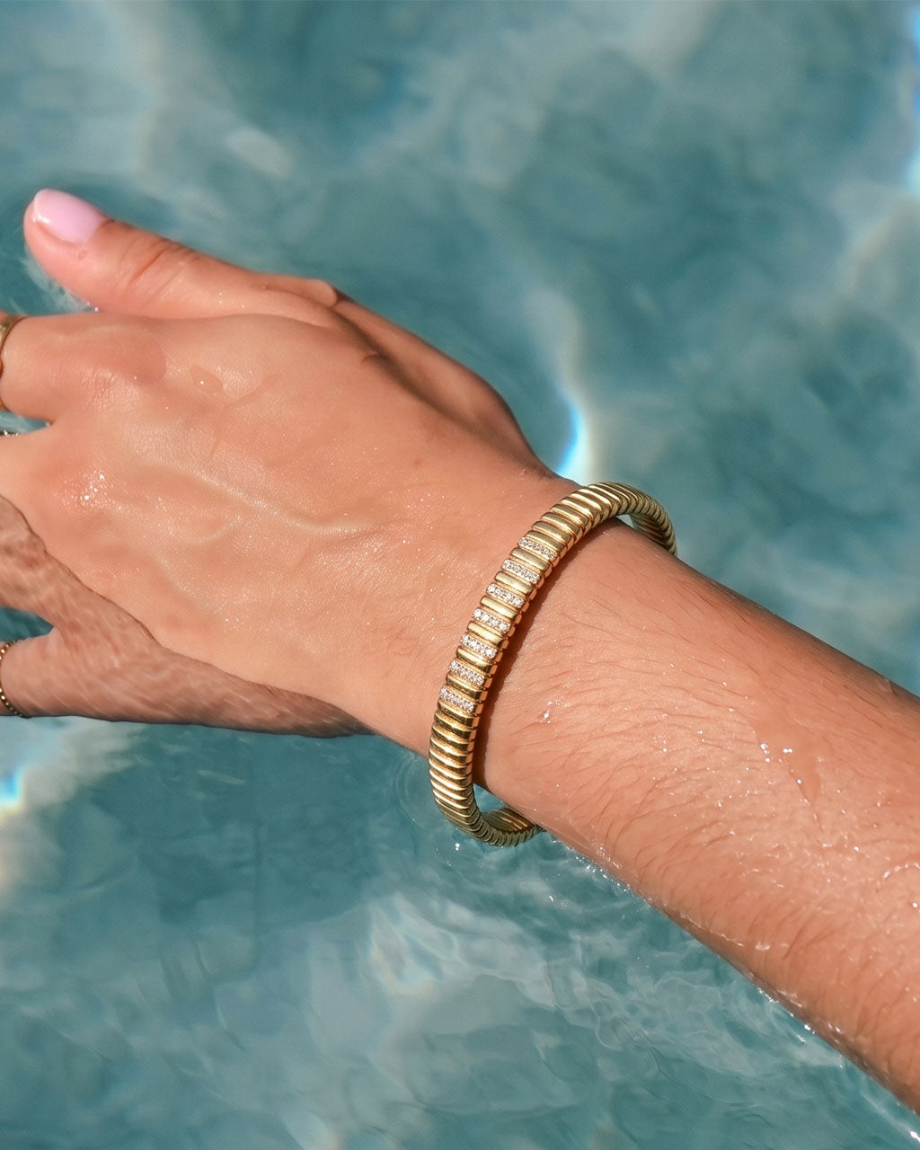 Vertical Pavé Bar Ribbed Waterproof Gold Bangle