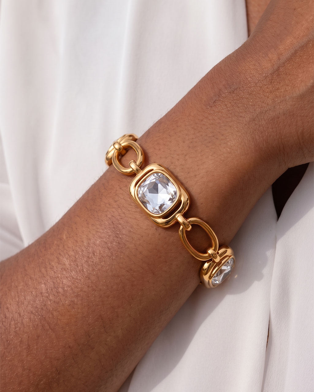 Vibrant Cushion Cut Stone Link Waterproof Gold Bracelet
