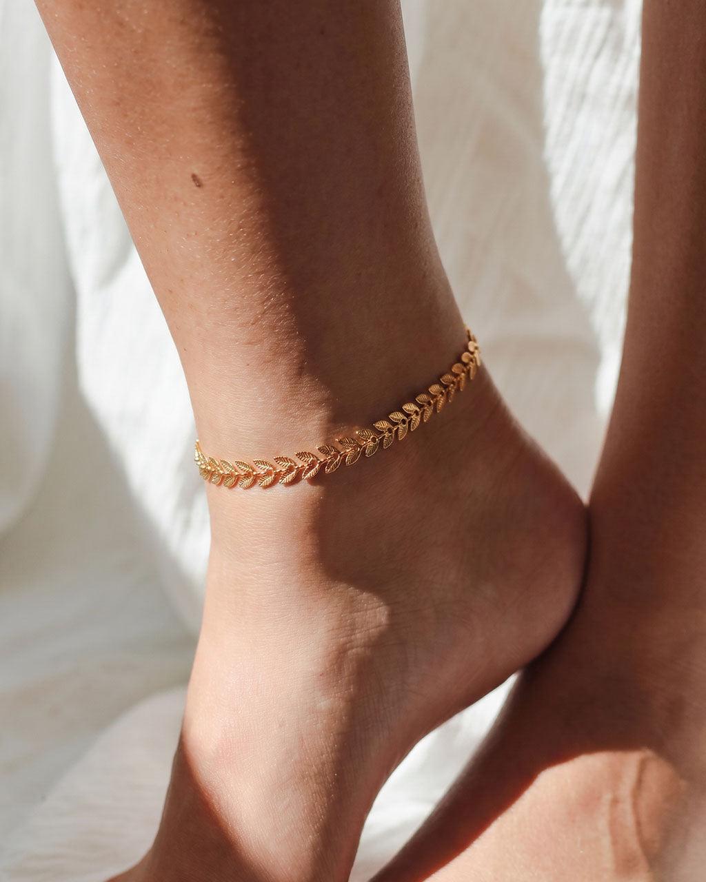 Vintage Textured Laurel Leaf Waterproof Gold Anklet