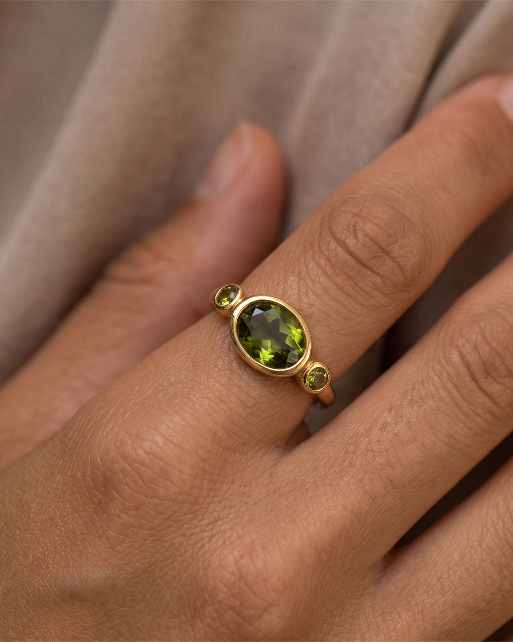 Vintage Three Stone Bezel Set Waterproof Gold Ring